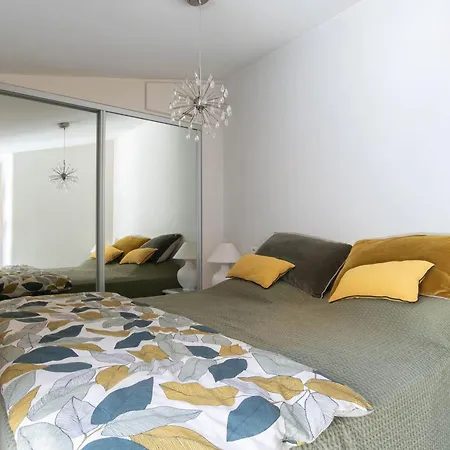 Large House With Garden Near The Sea * Saint-Raphaël