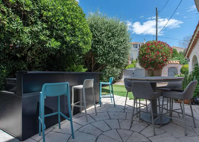 Large House With Garden Near The Sea Сasa de vacaciones