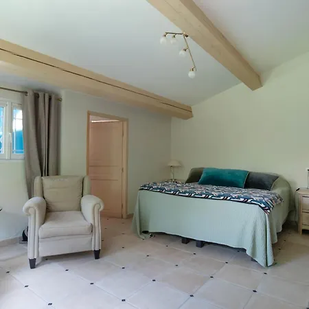 Large House With Garden Near The Sea Vakantiehuis *