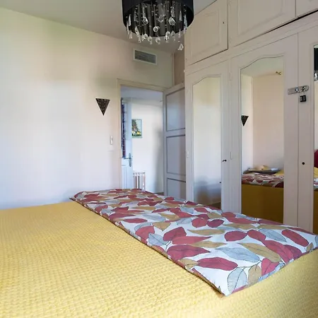 Large House With Garden Near The Sea Casa vacanze