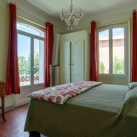 Large House With Garden Near The Sea Saint-Raphaël