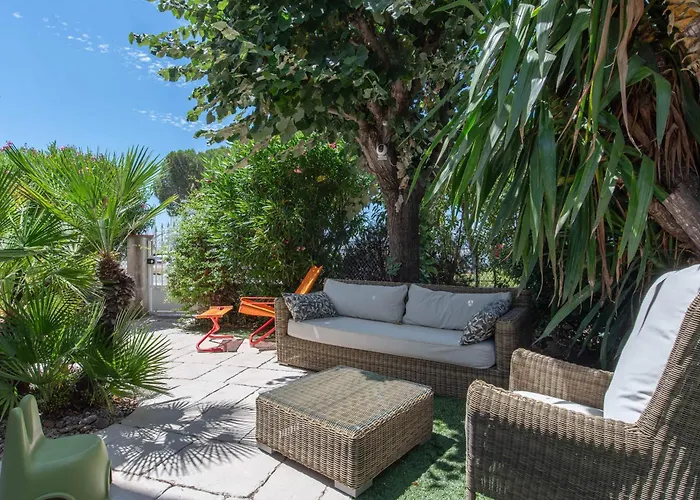 別荘 Large House With Garden Near The Sea Saint-Raphaël