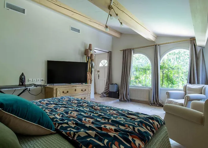 Large House With Garden Near The Sea Saint-Raphaël